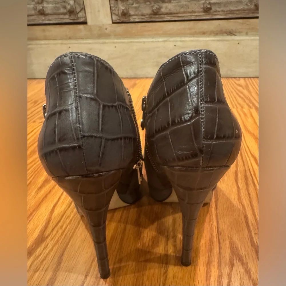 Michael Kors Slate Platform Bootie With MK logo Zipper Size 7M